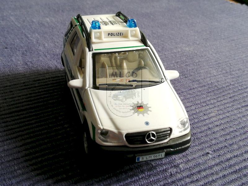 Mercedes-Benz  W163 M-Klasse Polizei weiß